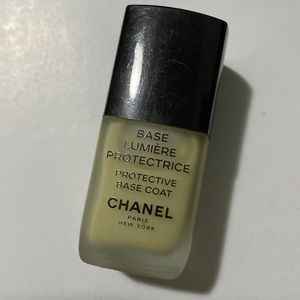 Chanel protective nail base coat